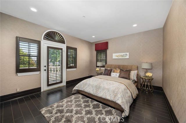 451 W Le Roy Avenue, Arcadia CA: https://media.crmls.org/medias/e0dad163-682e-4aec-99b5-75f6c20d2454.jpg