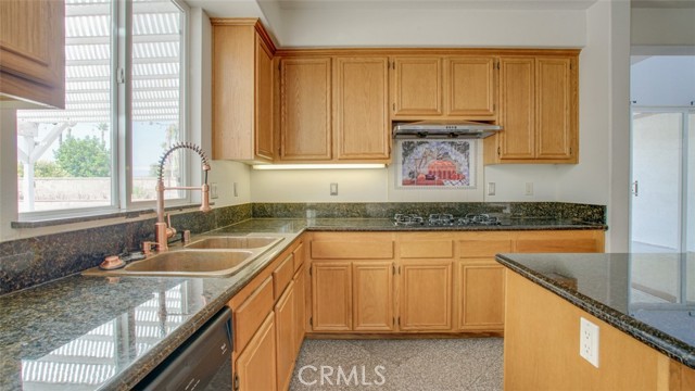 Detail Gallery Image 24 of 71 For 12683 Palm View Way, Riverside,  CA 92503 - 5 Beds | 3 Baths