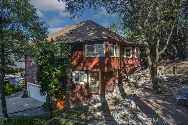 971 Grass Valley, Lake Arrowhead CA: https://media.crmls.org/medias/e0db5a13-673a-4928-bd93-51167f21e9a3.jpg