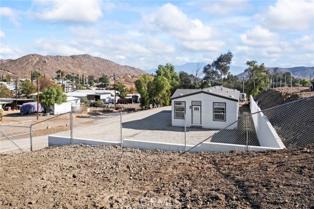 Detail Gallery Image 4 of 39 For 26394 Joppe Ave, Hemet,  CA 92545 - 3 Beds | 2 Baths