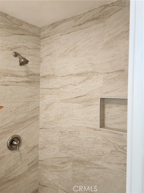 Detail Gallery Image 6 of 10 For 939 E 88th Pl., Los Angeles,  CA 90002 - 3 Beds | 2 Baths