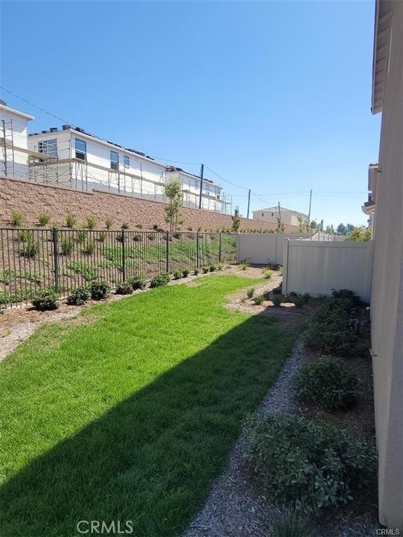 Detail Gallery Image 3 of 10 For 2058 Bergamot, Redlands,  CA 92374 - 3 Beds | 2/1 Baths