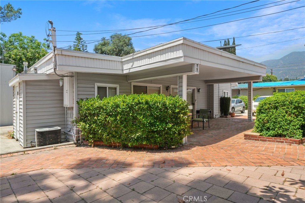 3089 Casitas Avenue
