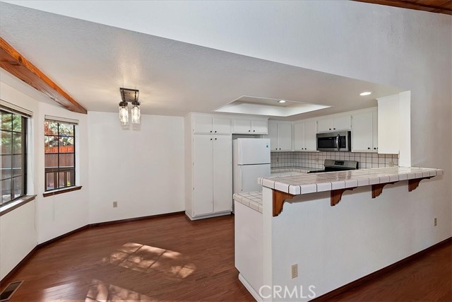 Detail Gallery Image 12 of 38 For 524 E Mountain View, Big Bear City,  CA 92314 - 3 Beds | 2 Baths