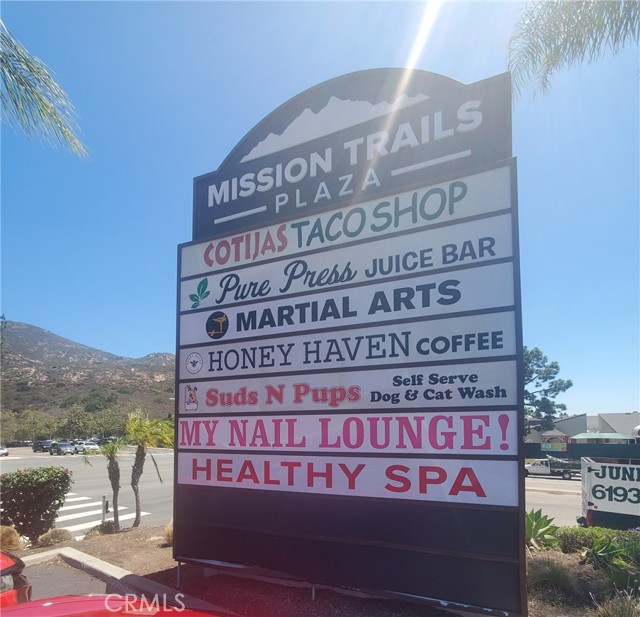 6812 Hyde Park Drive, San Diego CA: https://media.crmls.org/medias/e0de4aaa-7be4-4481-ab95-fea10d38586b.jpg
