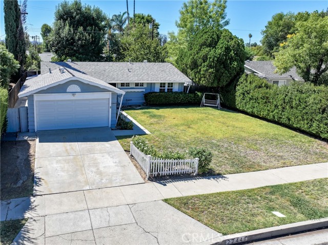 22440 Schoolcraft St., West Hills CA: https://media.crmls.org/medias/e0de91fa-9b46-4c20-bb3b-5548b587d818.jpg
