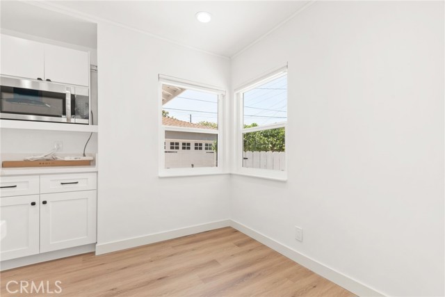 2704 184th Street, Redondo Beach CA: https://media.crmls.org/medias/e0de96bf-83b5-4c45-9ccc-5b27e8a66f9a.jpg