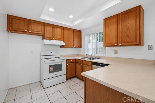 11782 Garden Grove Boulevard, Garden Grove CA: https://media.crmls.org/medias/e0deb656-ee6b-4195-877a-812660711b6f.jpg