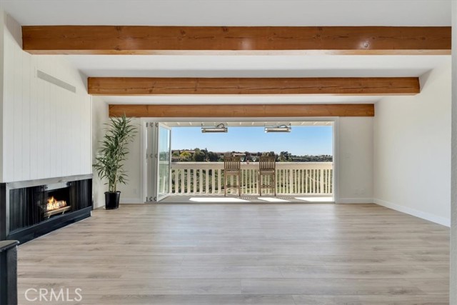 Detail Gallery Image 10 of 32 For 745 Domingo #4,  Newport Beach,  CA 92660 - 2 Beds | 2 Baths