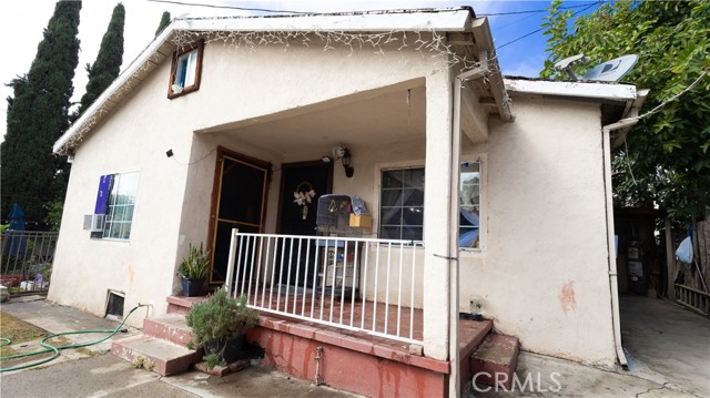 Detail Gallery Image 2 of 23 For 1023 Sentinel Ave, Los Angeles,  CA 90063 - 2 Beds | 1 Baths