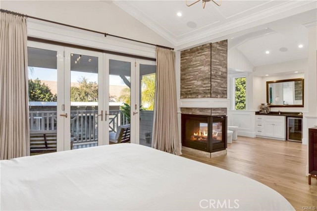 Detail Gallery Image 30 of 52 For 12439 Kling St, Studio City,  CA 91604 - 5 Beds | 5/2 Baths