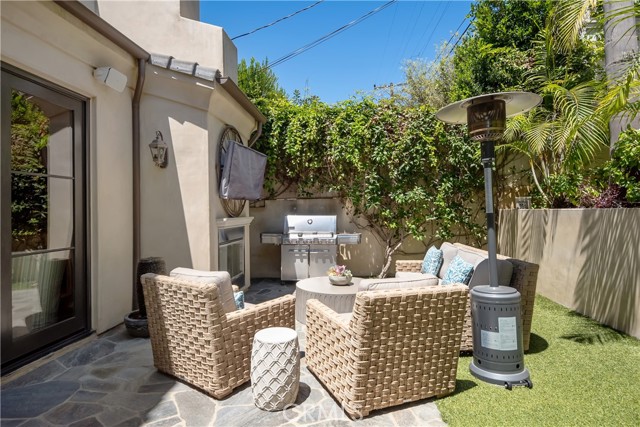 3112 Maple Avenue, Manhattan Beach, California 90266, 5 Bedrooms Bedrooms, ,4 BathroomsBathrooms,Residential,Sold,Maple,SB22170583