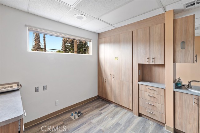 8719 Woodley Avenue, North Hills (los Angeles), California 91343, ,Commercial Lease,For Rent,8719 Woodley Avenue,CRSR25023132