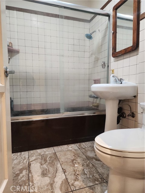 12138 Magnolia Street, El Monte CA: https://media.crmls.org/medias/e0e17cba-5def-4f36-94a8-c55042486c57.jpg