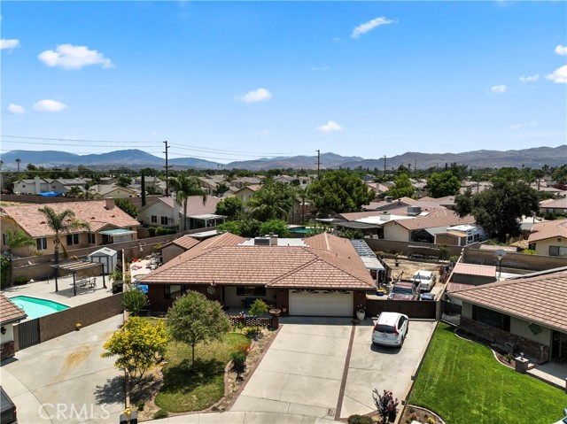 Detail Gallery Image 3 of 37 For 823 Sandwagon Cir, Hemet,  CA 92544 - 4 Beds | 2 Baths