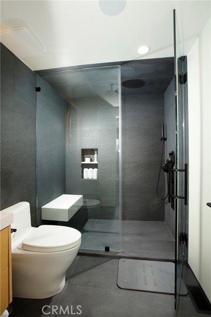 3863 Sherwood Place, Sherman Oaks CA: https://media.crmls.org/medias/e0e19596-ba7c-4e95-b33d-a1dc8ca081d5.jpg