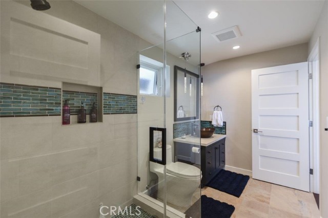 Detail Gallery Image 29 of 38 For 2192 Crestview Dr, Laguna Beach,  CA 92651 - 3 Beds | 3/1 Baths