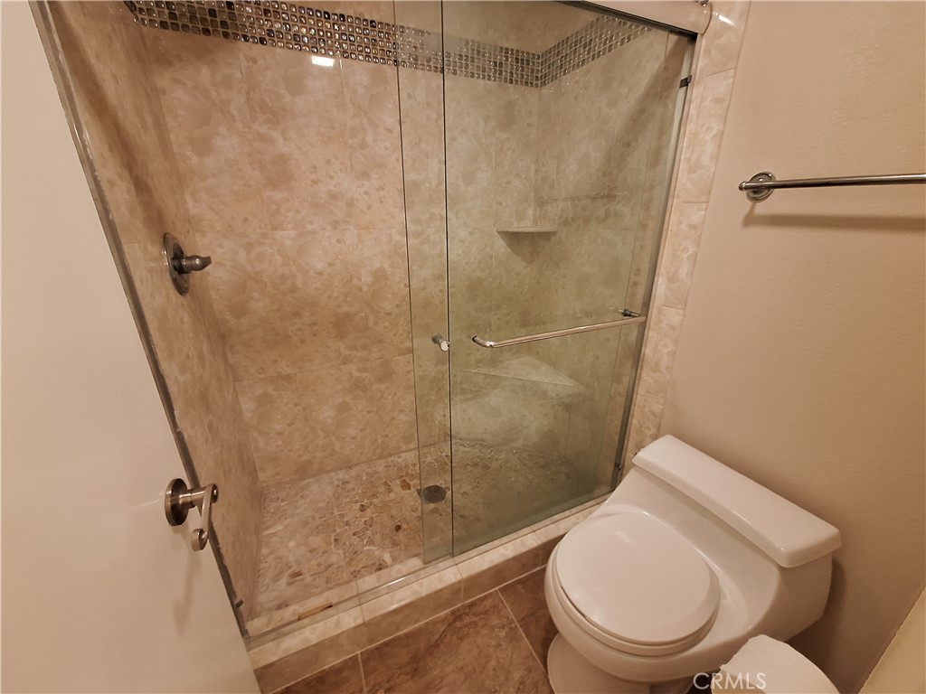 https://media.crmls.org/medias/e0e2b2a3-1f90-4a8d-baa9-edf499dcb2fe.jpg?preset=X-Large