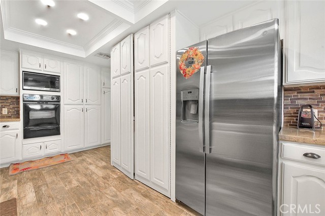 Detail Gallery Image 15 of 67 For 5026 Hersholt, Lakewood,  CA 90712 - 5 Beds | 2 Baths