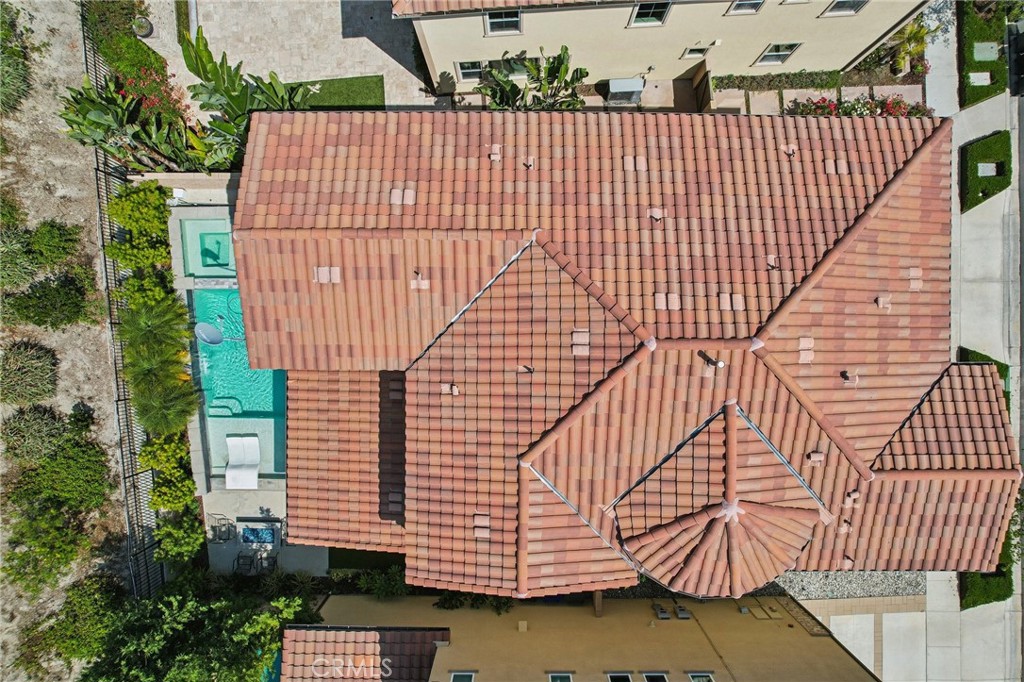 https://media.crmls.org/medias/e0e35120-24a6-488d-a85a-507afea8e8e8.jpg?preset=X-Large