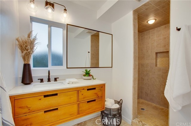  Income Home for Sale in Los Angeles, California
