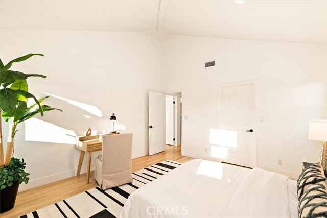 Image 29 of 43 For 23108 Los Codona Avenue