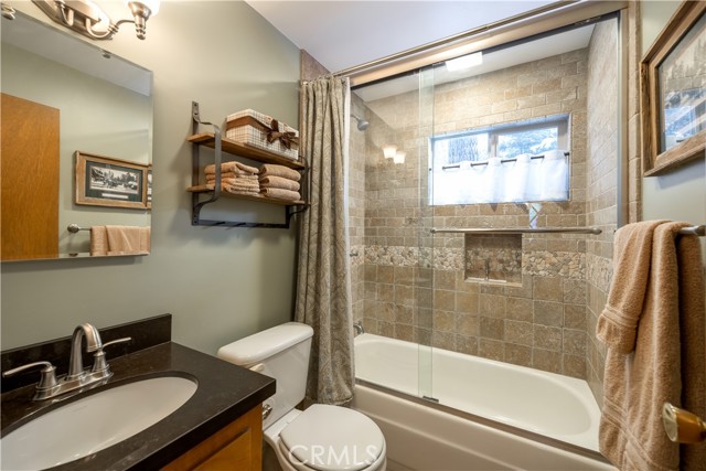 Detail Gallery Image 22 of 30 For 740 Cove Dr, Big Bear Lake,  CA 92315 - 3 Beds | 1/1 Baths