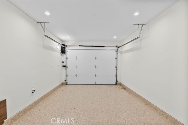 5903 Donna Avenue, Tarzana CA: https://media.crmls.org/medias/e0e4e2c7-7726-444a-8070-aba38d1bc116.jpg