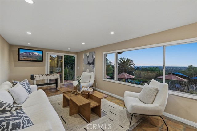 Detail Gallery Image 27 of 70 For 11385 La Vereda, North Tustin,  CA 92705 - 3 Beds | 3 Baths