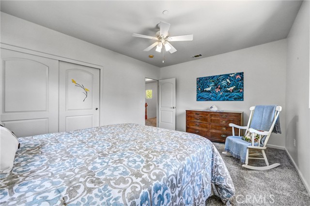 10345 McBroom Street, Sunland CA: https://media.crmls.org/medias/e0e56c2a-67d7-47ce-ad13-6d6f01007e5b.jpg