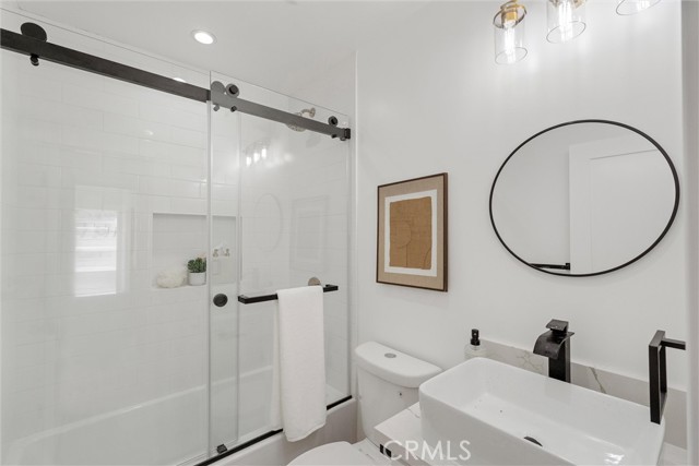 Detail Gallery Image 12 of 25 For 5004 W 138th, Hawthorne,  CA 90250 - 3 Beds | 2 Baths