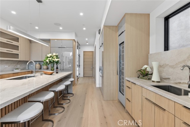 Detail Gallery Image 13 of 58 For 520 11th St, Huntington Beach,  CA 92648 - 3 Beds | 3/1 Baths