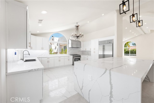 3856 Vista Linda Drive, Encino CA: https://media.crmls.org/medias/e0e5f696-c0d7-477c-b1cb-07524c6cb327.jpg