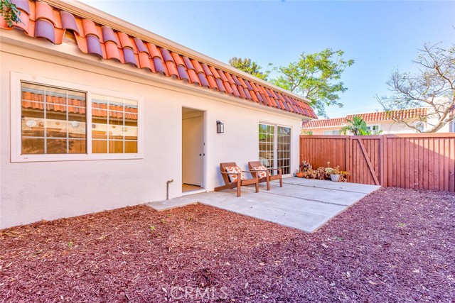 26 Seton, Irvine CA: https://media.crmls.org/medias/e0e6503d-7490-433b-9692-0b075dbb8b64.jpg