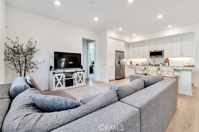 Detail Gallery Image 7 of 34 For 26958 Sandbar Willow Pl #205,  Valencia,  CA 91355 - 3 Beds | 2 Baths