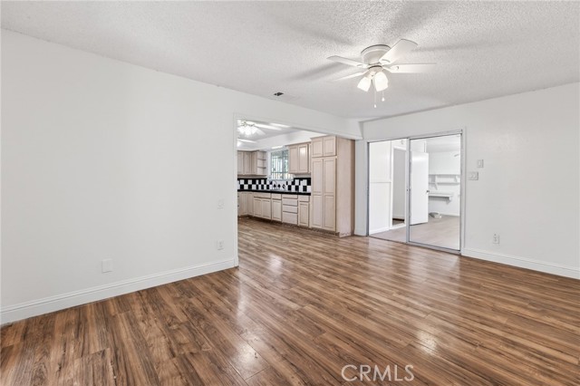 Detail Gallery Image 3 of 16 For 1645 Loughborough Dr, Merced,  CA 95348 - 3 Beds | 2 Baths