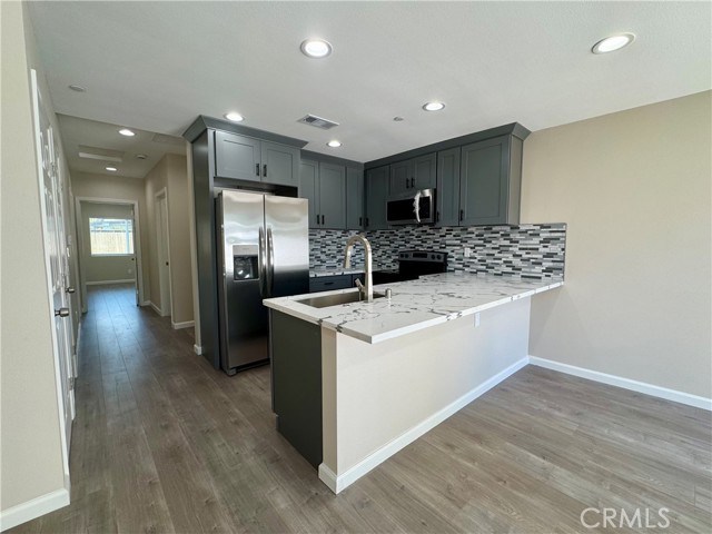 13929 Aztec Street, Sylmar CA: https://media.crmls.org/medias/e0e900da-6079-4f26-b517-aa398181302e.jpg