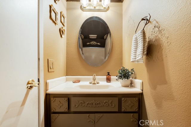 Detail Gallery Image 20 of 28 For 9635 Sepulveda Bld #1,  North Hills,  CA 91343 - 3 Beds | 2/1 Baths