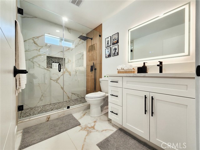 Detail Gallery Image 7 of 13 For 22131 Bassett Street, Canoga Park,  CA 91303 - 1 Beds | 1 Baths