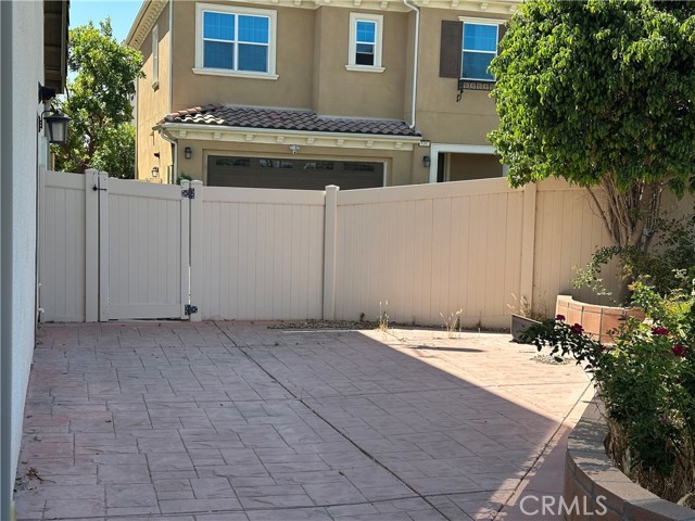5204 Arlington Drive, Chino Hills CA: https://media.crmls.org/medias/e0eaf422-9cac-4631-b800-be5c21c9259d.jpg