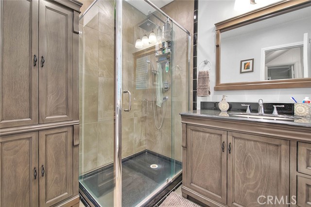 Image 41 of 66 For 680 Buckingham