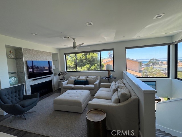 61 Birch, Cayucos CA: https://media.crmls.org/medias/e0ecd5f5-8f52-4769-9e0b-1dc5224ed1fd.jpg