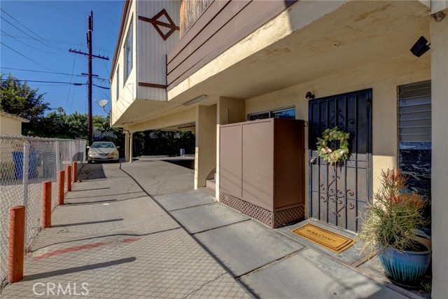 Detail Gallery Image 40 of 43 For 2615 Chariton St, Los Angeles,  CA 90034 - – Beds | – Baths