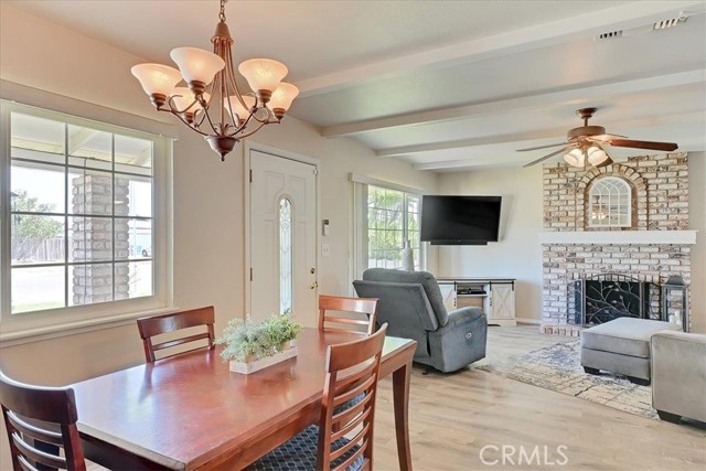 1986 14th Street, Olivehurst CA: https://media.crmls.org/medias/e0ed551e-b4fb-4271-bd82-f70617236c72.jpg