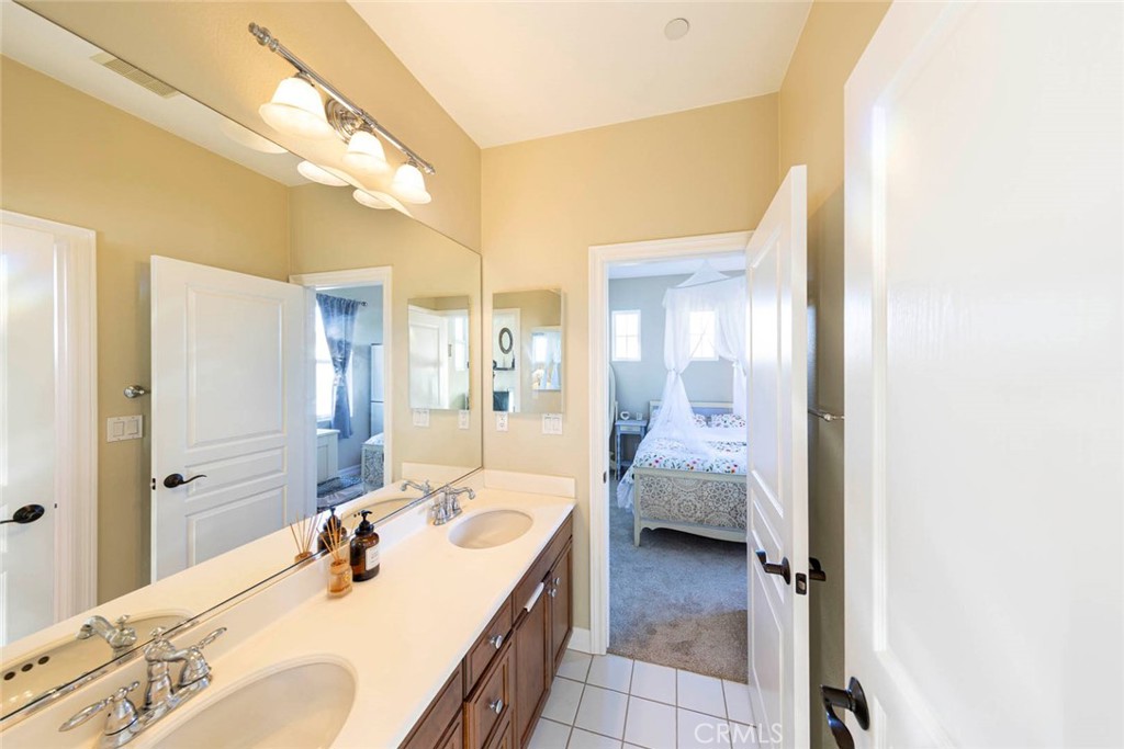 MLS #OC25172072 img 25