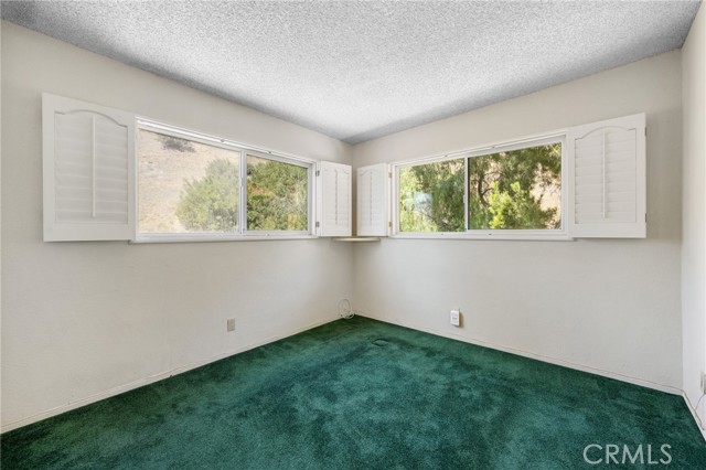 Detail Gallery Image 22 of 38 For 9555 via Venezia, Burbank,  CA 91504 - 3 Beds | 3 Baths