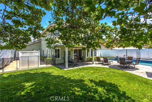 100 Waters Court, Redlands CA: https://media.crmls.org/medias/e0ef0f19-96b7-46ca-b22c-eb967d1b4a87.jpg