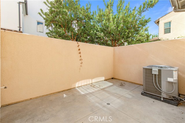 107 Tubeflower, Irvine CA: https://media.crmls.org/medias/e0ef2d25-ae0b-4a24-8c37-7e66e30036f8.jpg