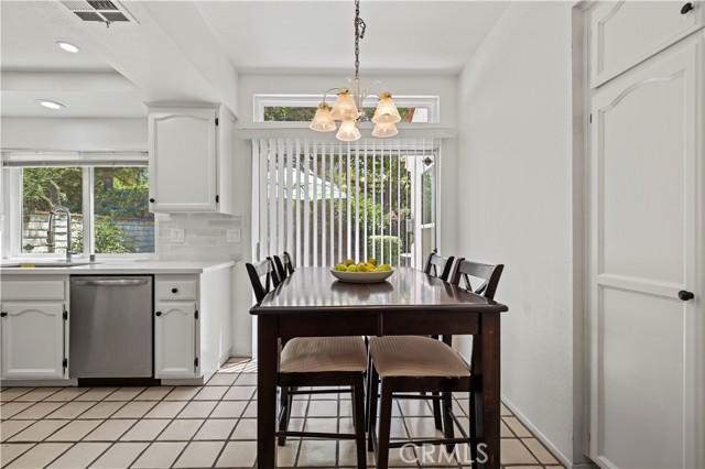26308 Marsala Drive, Valencia CA: https://media.crmls.org/medias/e0ef7d00-33ae-4cc9-b013-22b4a41fd2fa.jpg