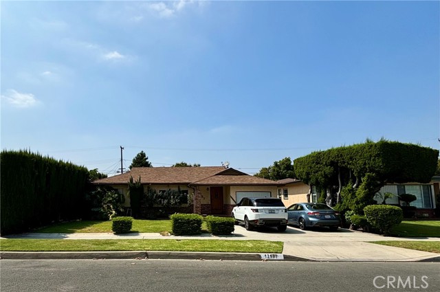 12137 Cornuta Ave, Downey, CA 90242